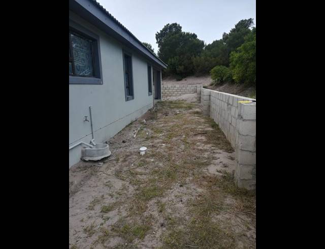 3 BEDROOM HOUSE FOR SALE IN PARADISE BEACH